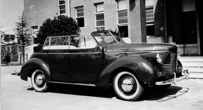 The BA and BB appeared in 1940 taking styling hints from Volvo The BA was a - photo 5