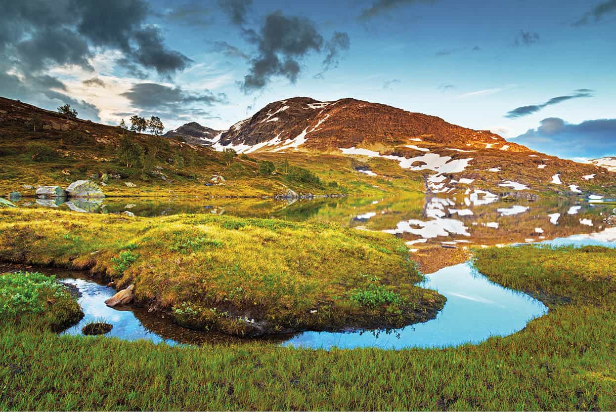 Top Attraction 6 Shutterstock Hardangervidda The mountain plateau is now a - photo 9