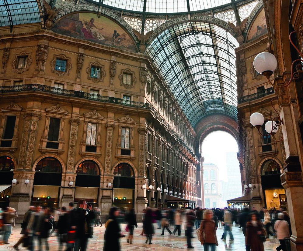 Top Attraction 2 Fotolia La Galleria Vittorio Emanuele Chic boutiques and - photo 6