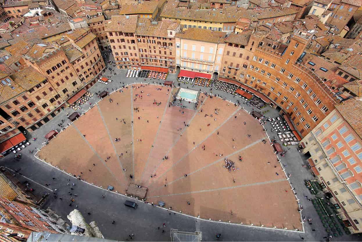 Top Attraction 1 iStock Siena Piazza del Campo is the gorgeous main square of - photo 4