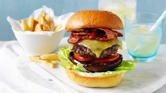 A delicious bacon burger with a rich squeaky cheese flavorServes 4Time 20 - photo 2