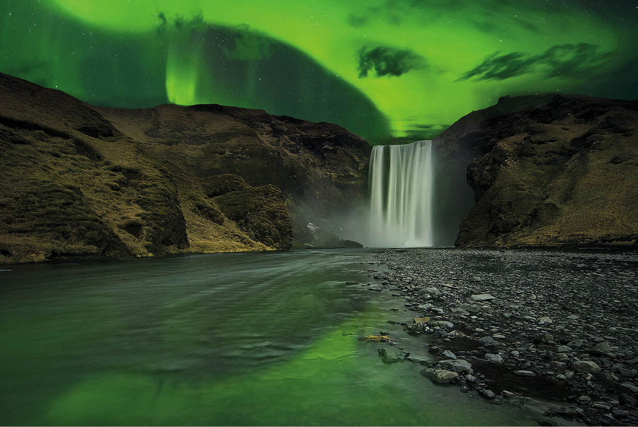 Northern Lights Visitors often come to Iceland in the darkest winter months - photo 5