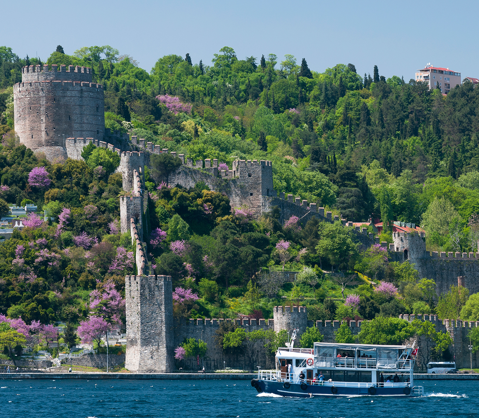 Rumel Hisar When to visit Hot humid summers and cold damp winters mean - photo 5