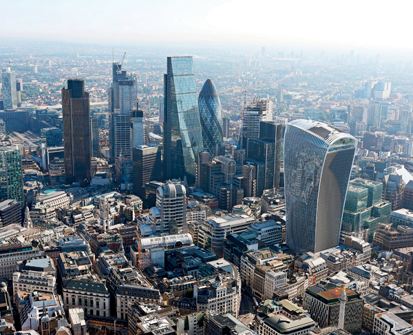 THE SQUARE MILE We can thank the Romans for founding the City of London naming - photo 2