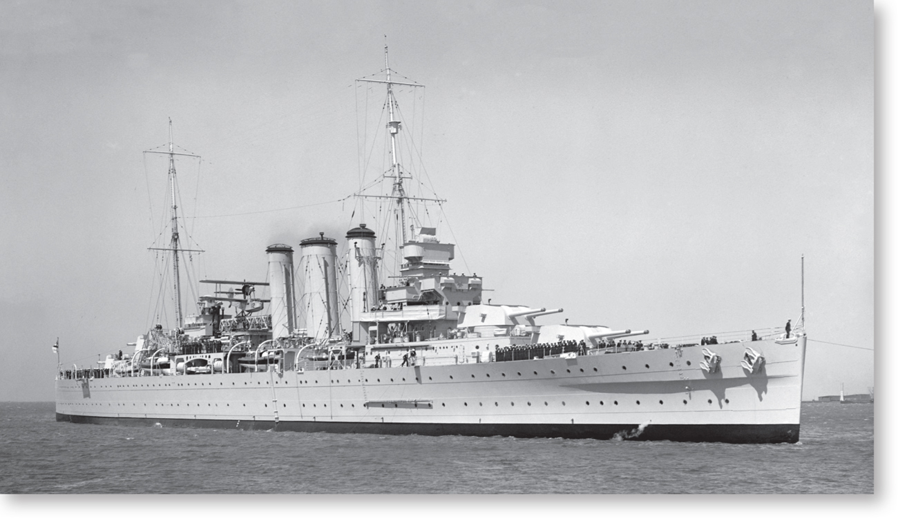 HMAS Australia was a sister ship of Canberra and entered service in 1928 - photo 3