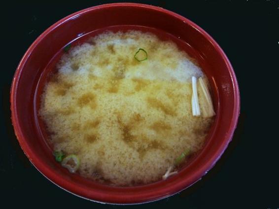 Description A simple and basic recipe of miso soup with scallions added to it - photo 4