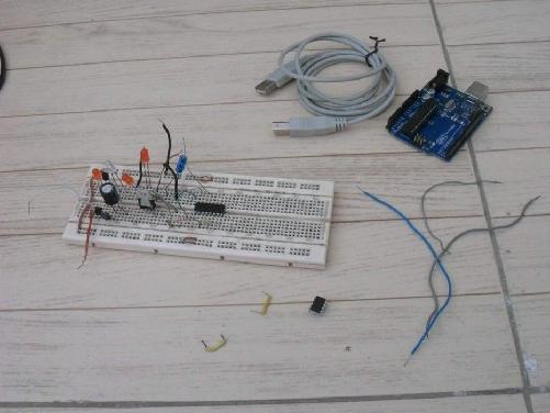 Arduino UNO and its cable TMP01FPZ Temperature Sensor Bread Board Some - photo 8