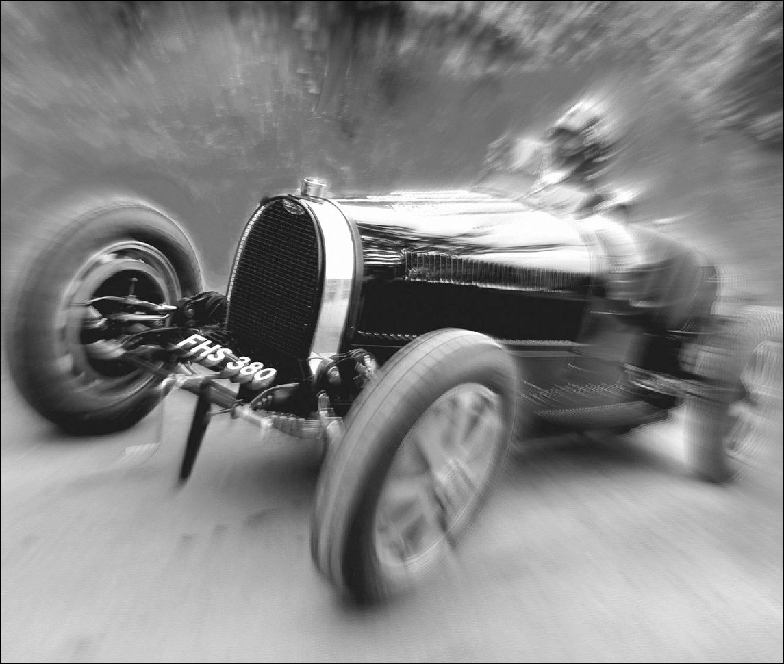 A Type 51 caught going up Prescott hill Note the larger radiator and longer - photo 6