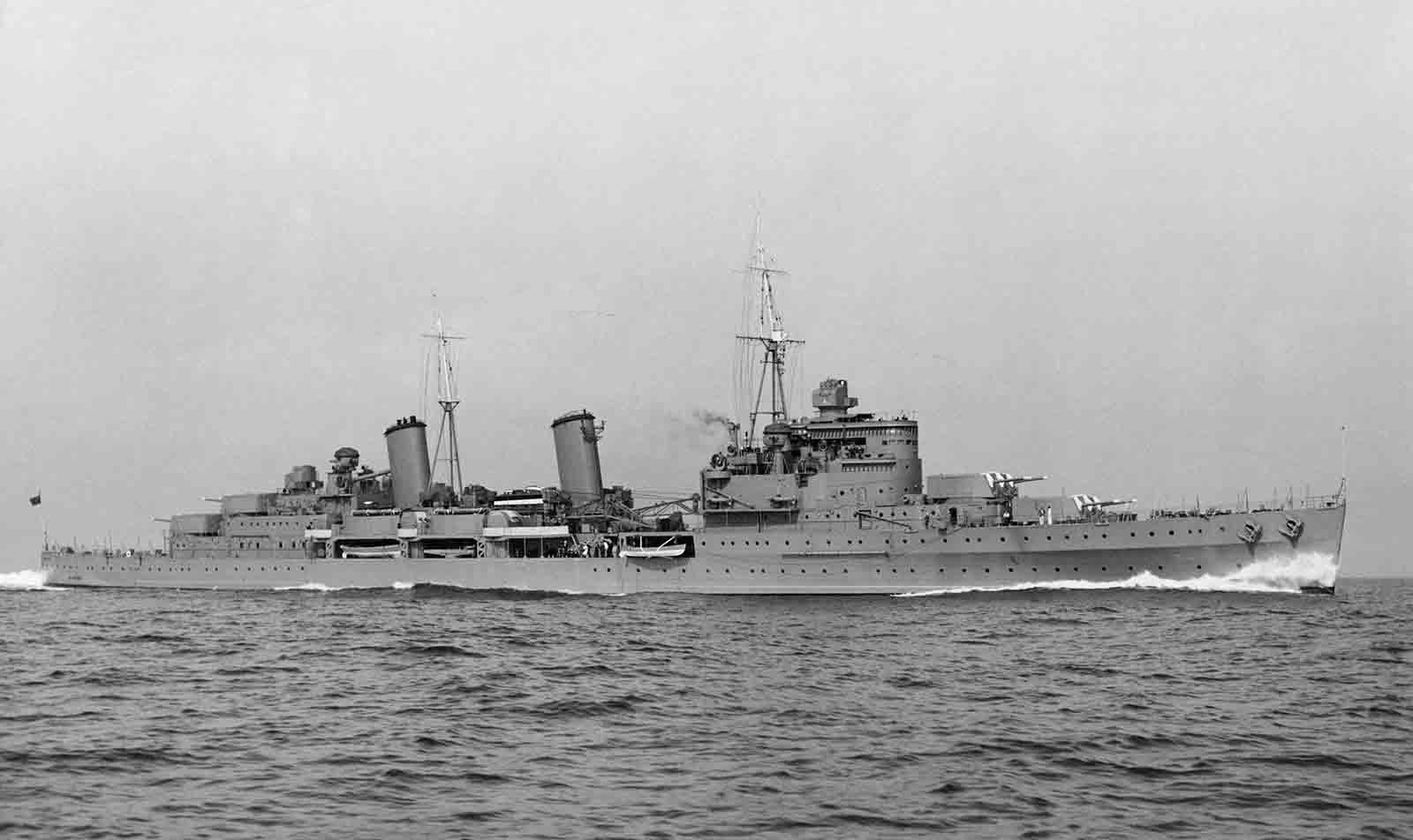 British Town Class Cruisers - image 2