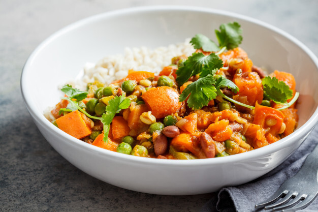 Potato and green peas in tangy tomato and onion curry Serves 4 Preparation - photo 6