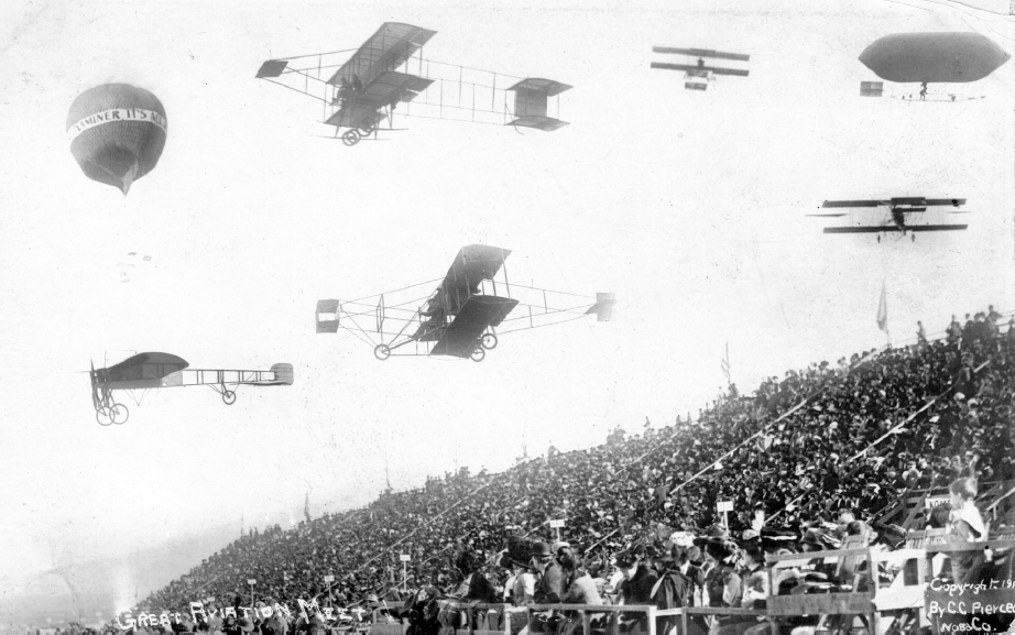 An obviously very popular aviation meet going by the size of the crowd - photo 1