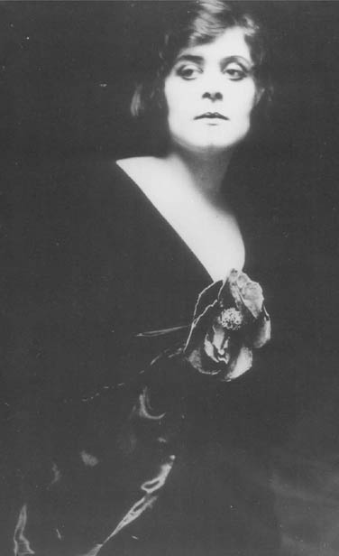 VAMP THE RISE AND FALL OF THEDA BARA BY EVE GOLDEN INTRODUCTION BY ROBERT S - photo 1