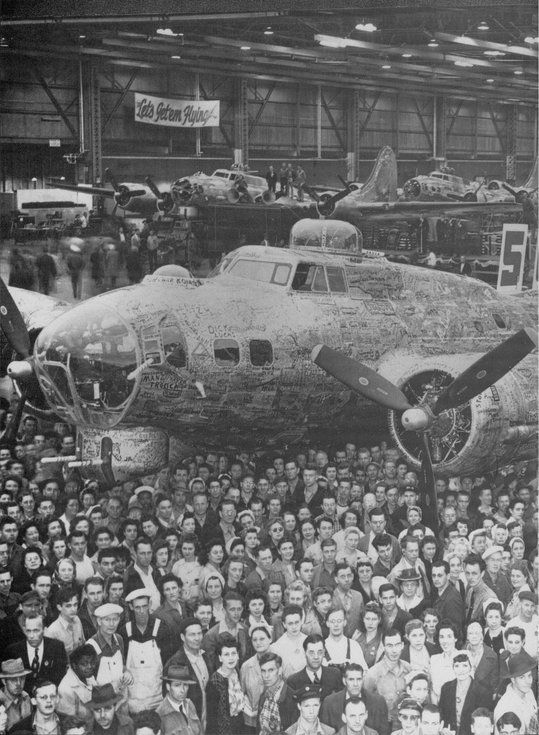 Picture History of World War II American Aircraft Production Dover Transportation - image 1