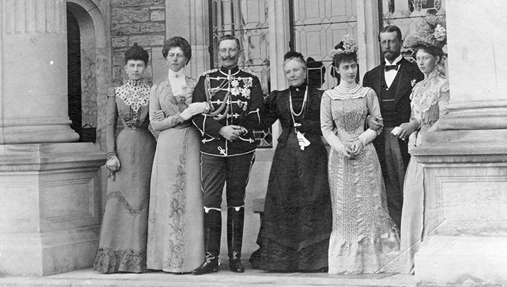 The family at Friedrichshof May 1900 From left to right Sophie Crown - photo 18