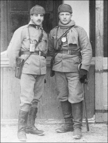 Two subaltern officers of the Austro-German Defence Forces 13th Artillery - photo 8
