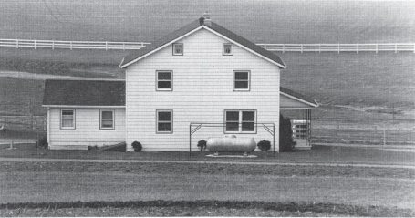 An Amish home stands visibly apart from the outside world There are no power - photo 3