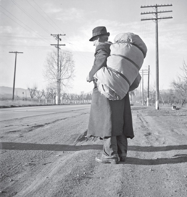 Bindle stiffs who walked or rode the rails from job to job carrying their - photo 4