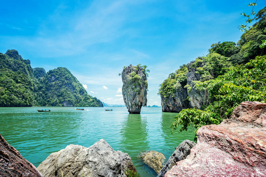 THANAPHONG ARAVEEPORNSHUTTERSTOCK Phuket Top Experiences Blonde beaches - photo 9