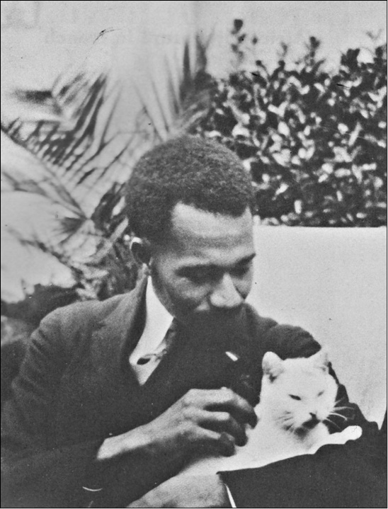 Bakary Diallo in France in 1928 shortly before his return to Senegal From - photo 3