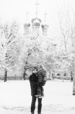 Paul Stombaugh and his son in Moscow 1985 The taxi phone on - photo 3