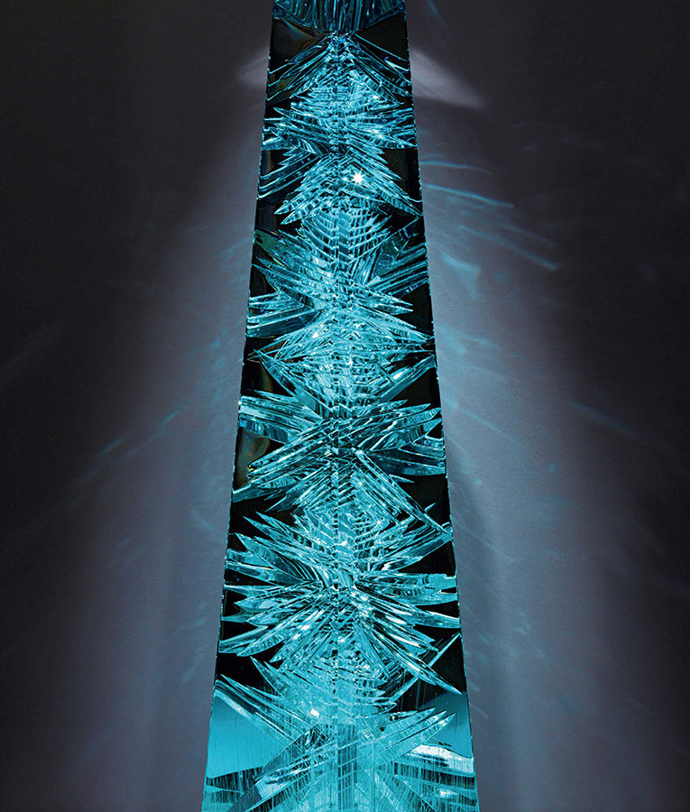 Dom Pedro Aquamarine The Story of a Gem When a mineral crystal is cut and - photo 4