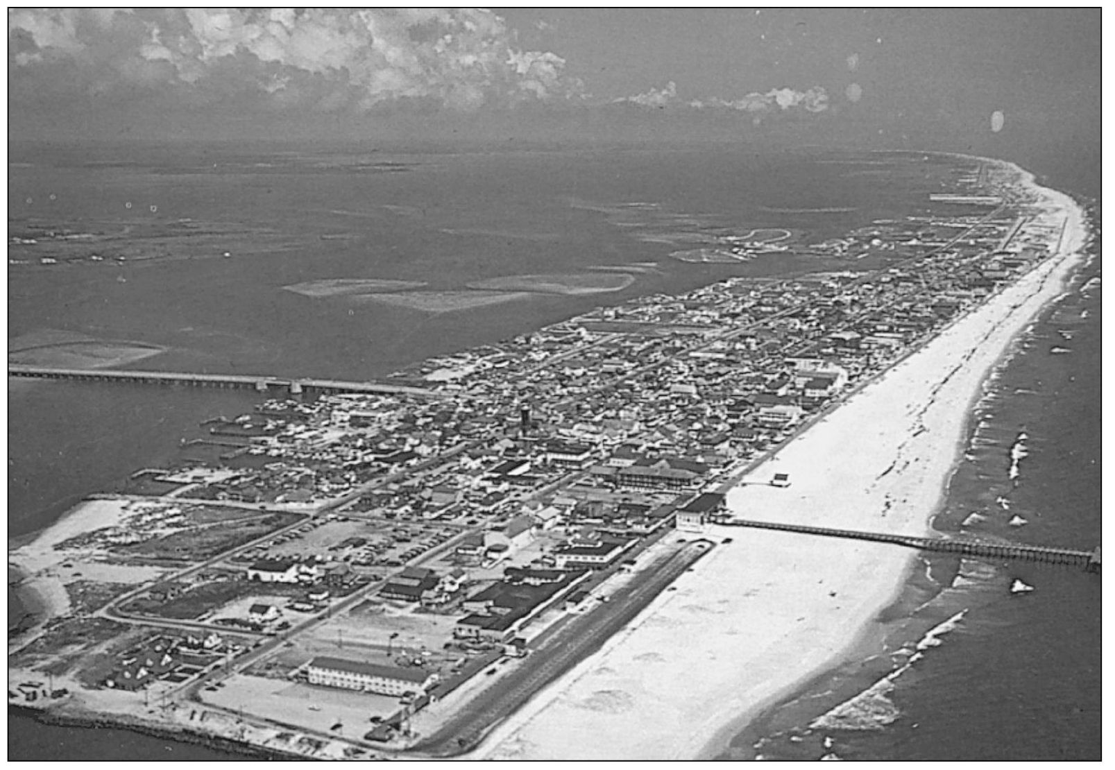 AN AERIAL VIEW OF OCEAN CITY This picture shows how the resort narrows as it - photo 3