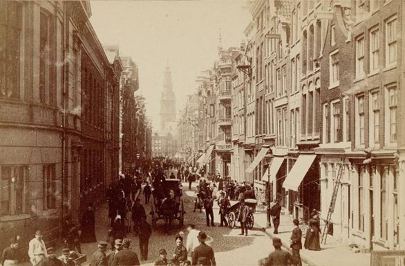 Die Jodenbreestraat c 1884 Statue of Spinoza near his house on the - photo 18