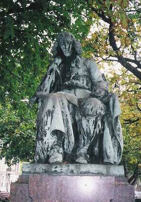 Statue of Spinoza near his house on the Paviljoensgracht in The Hague Short - photo 19