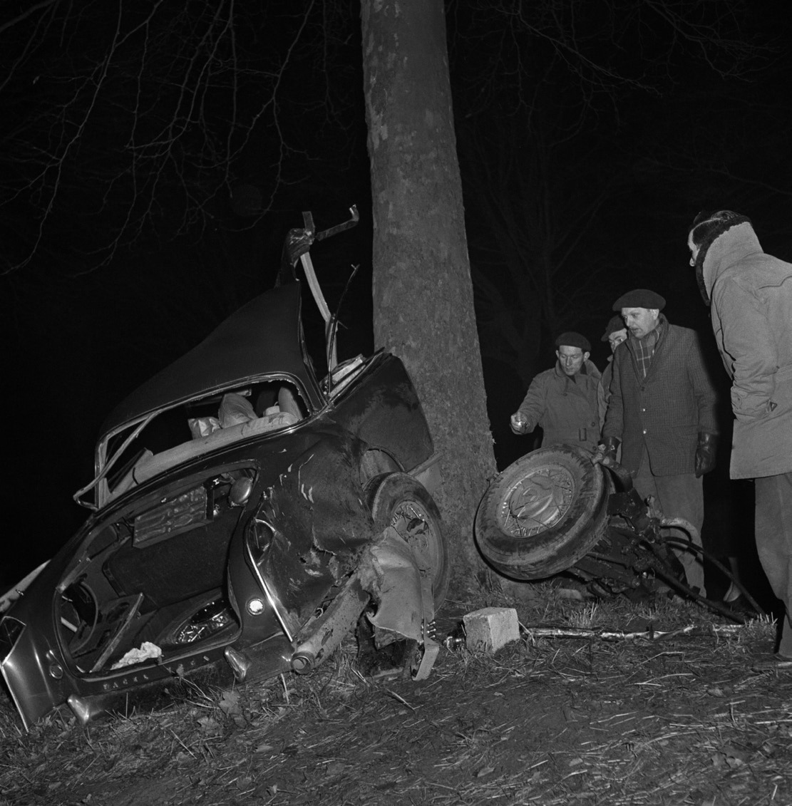 Wreckage from the car crash in which Camus died CONTENTS by Paul Auster - photo 3