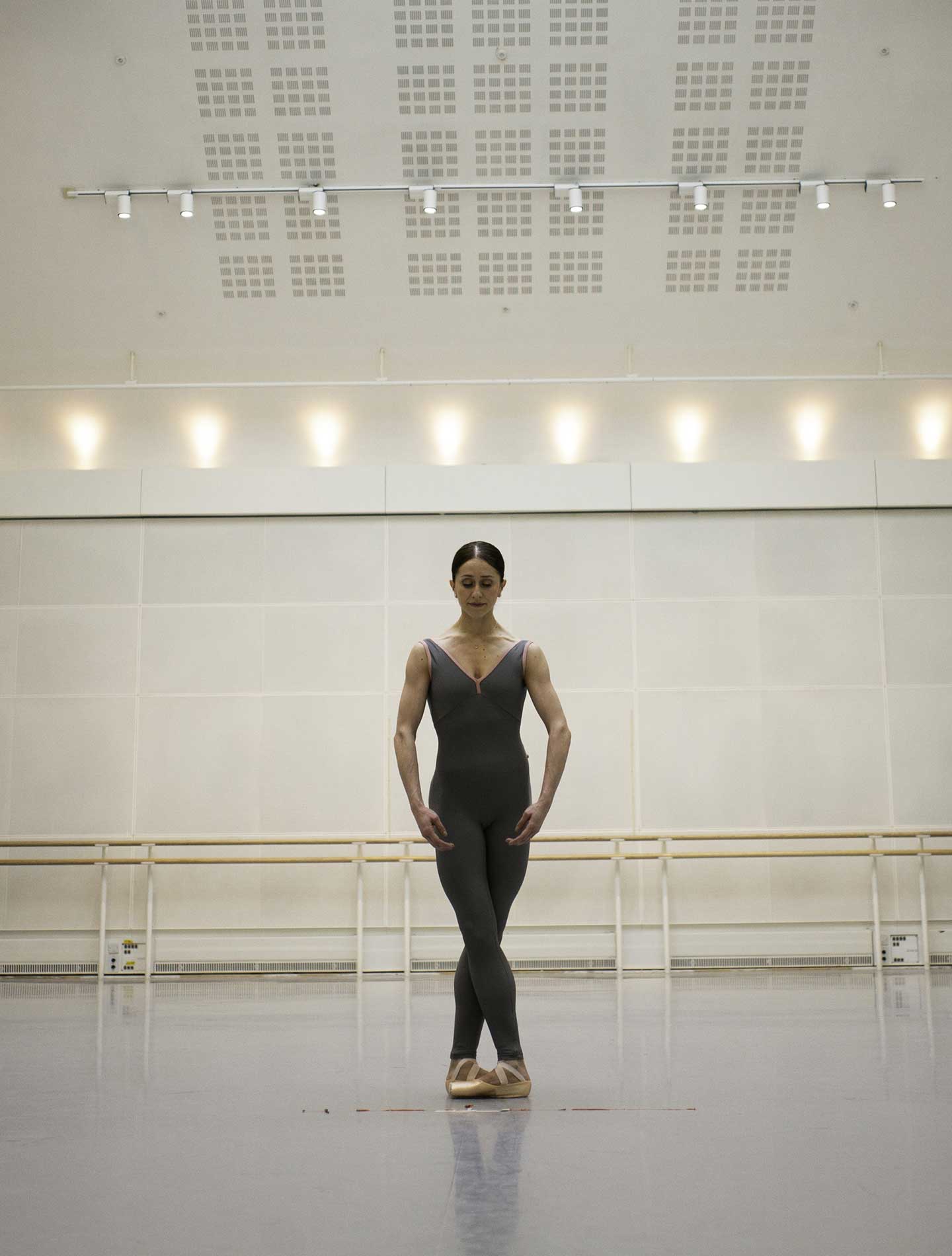 PRESSPILATES AND CONDITIONING FOR DANCERS Jane Paris First published in 2021 - photo 2