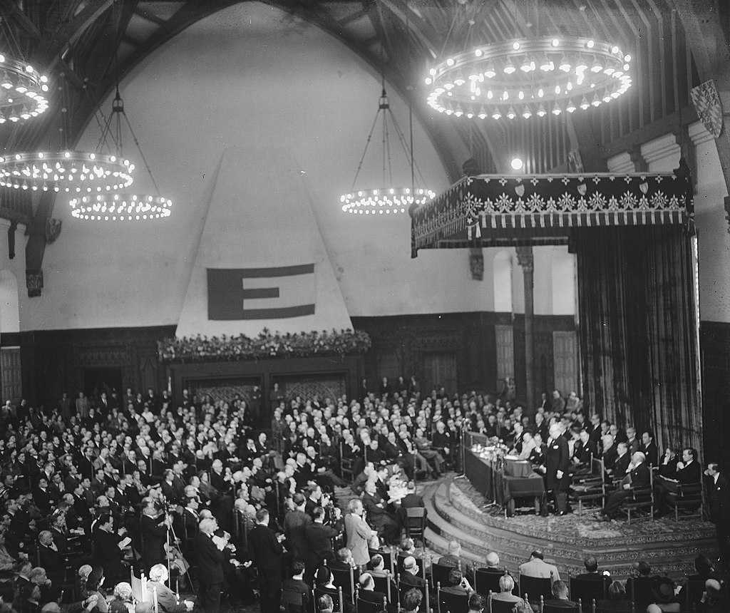 Picture of a 1948 congress that met in the Hague to discuss a political union - photo 3