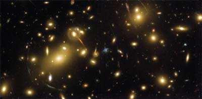 color illustration 7 A cosmic magnifying glass The mass in cluster Abell 2218 - photo 9