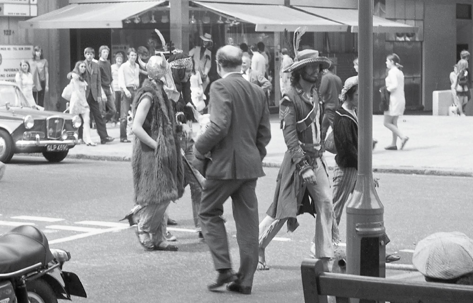 London 1969 in addition to its many boutiques for many young Londoners - photo 6