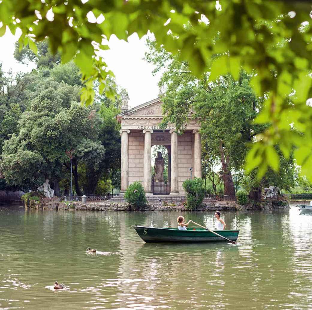 Children Head for the Villa Borghese park Ming Tang-EvansApa Publications - photo 5