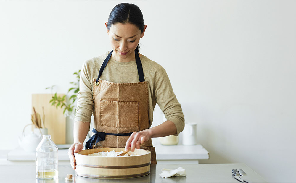 ATSUKO IKEDA SUSHI MADE SIMPLE From classic wraps and rolls to modern bowls and - photo 3