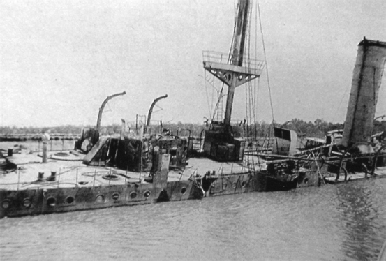 The wreck of SMS Koenigsberg in the Rufiji River August 1915 Der Weltkrieg - photo 16