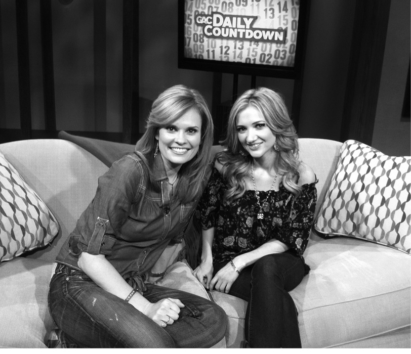 Suzanne Alexander and Sarah Darling in the great American Country Studio in - photo 6