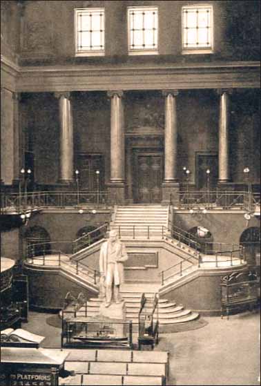 The Great Hall in Euston Station was opened in 1849 The impressive stairs led - photo 3