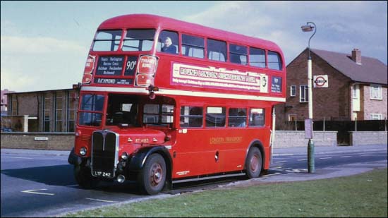 Twickenham-based RT 4183 is caught at the 90Bs Yeading stand on Easter Sunday - photo 6