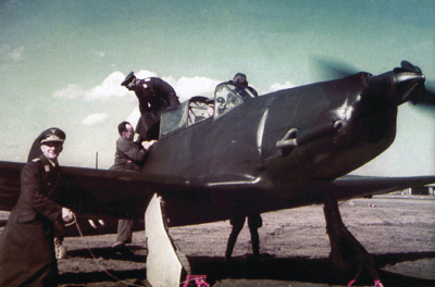 A relaxed atmosphere prior to take-off for this training plane an Arado Ar 96 - photo 7