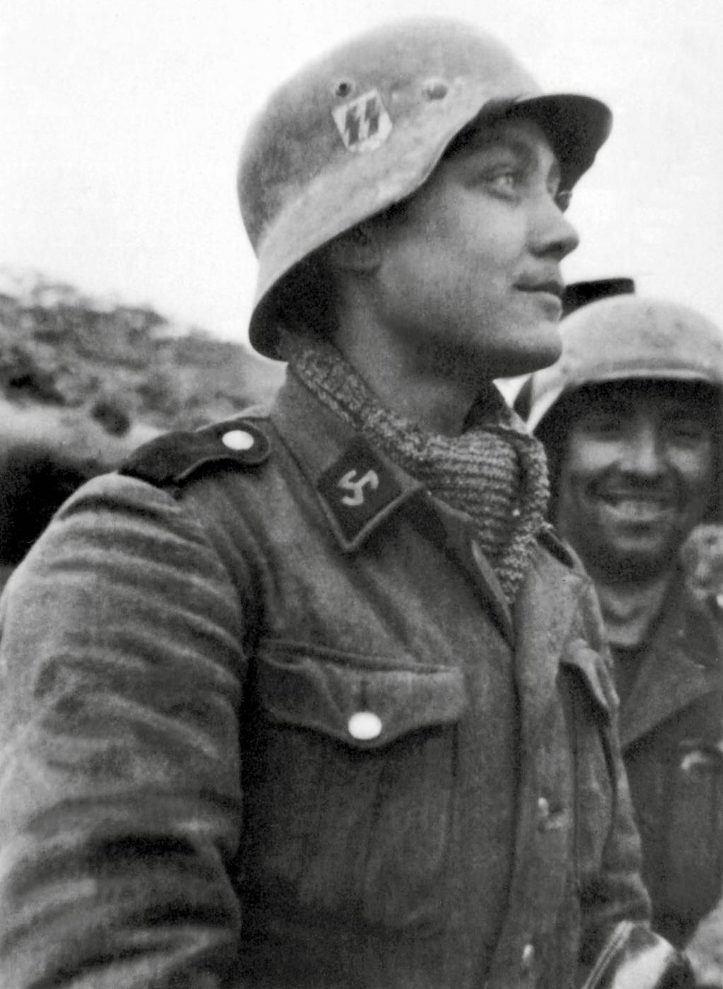 Spring 1942 Leningrad front a soldier of the Frw Legion Flandern displaying - photo 3