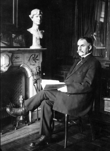 Garland in his study close to the time of first publishing his famous - photo 21