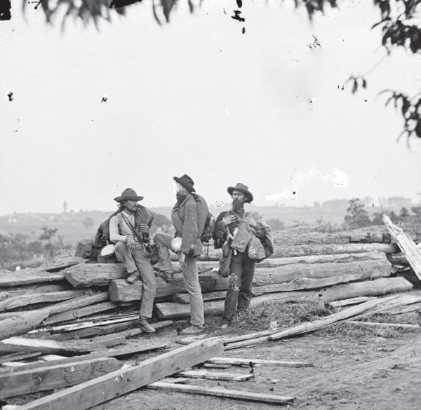 Three veterans of the Army of Northern Virginia captured at Gettysburg Mathew - photo 2