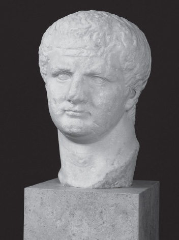 Titus bust Titus who took over the Judean campaign from his father and - photo 6