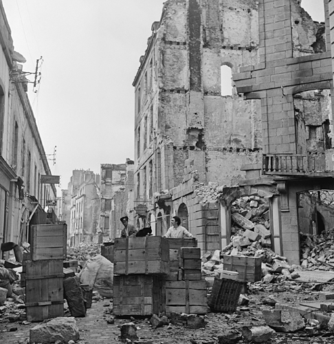 Lee Miller Ruined street Saint-Malo France 1944 Courtesy Lee Miller - photo 3