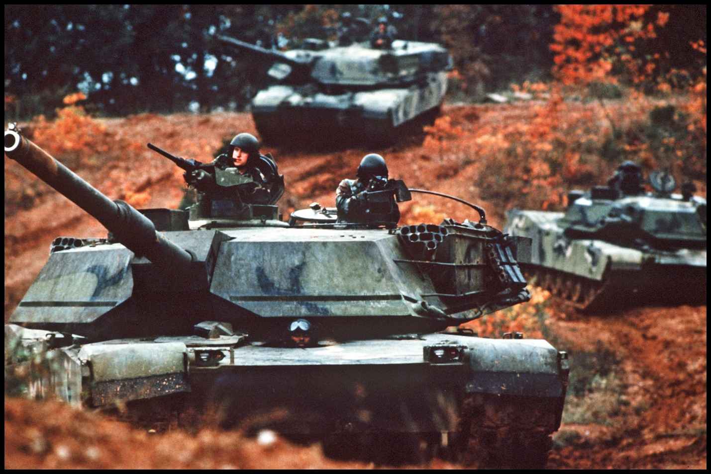 1983 A group of M1 Abrams main battle tanks on maneuvers at Fort Knox - photo 6