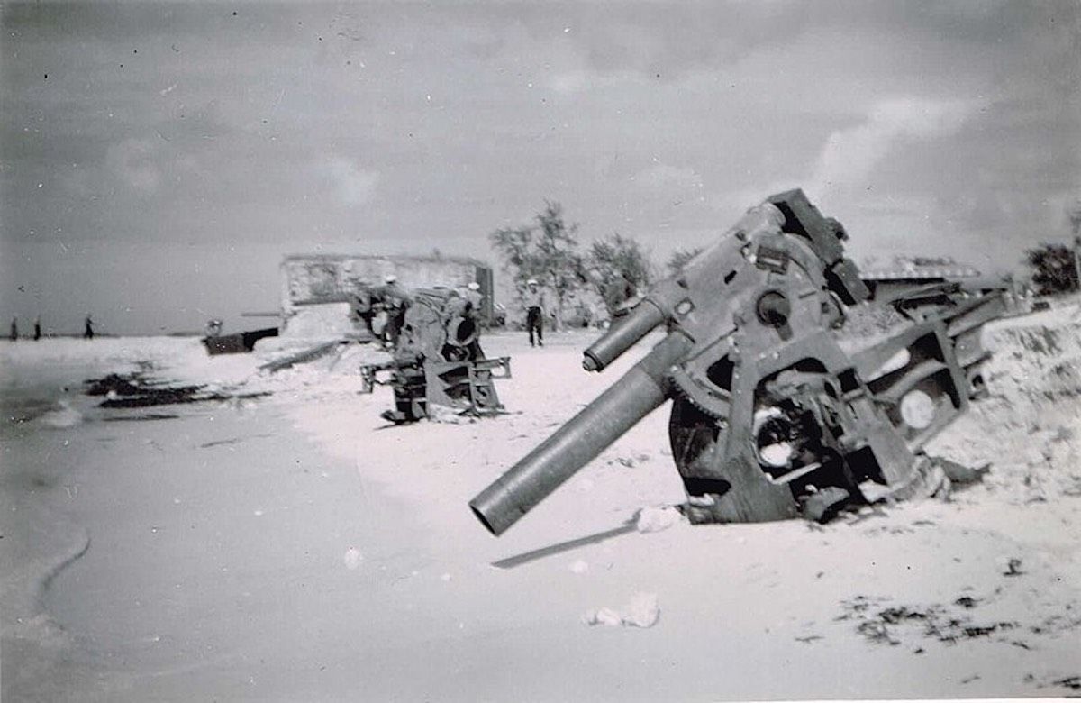 Mayhem spread through the beaches mainly in the 2nd Marine Division area A - photo 2