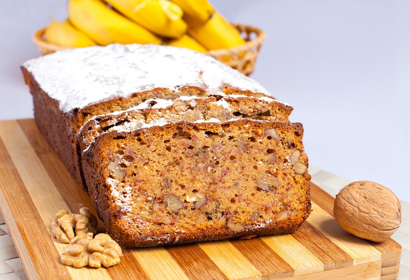 This recipe of gluten-free banana bread is not crumbly and dry but its flavor - photo 10