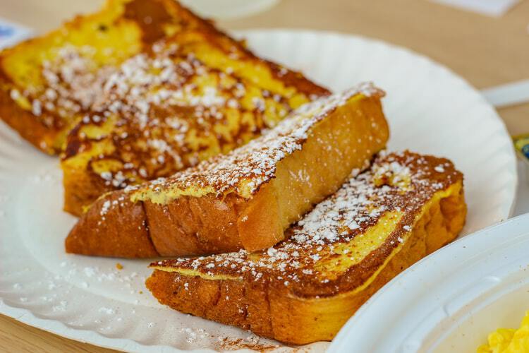 Try this delicious French toast for brunches and breakfasts and serve it with - photo 6