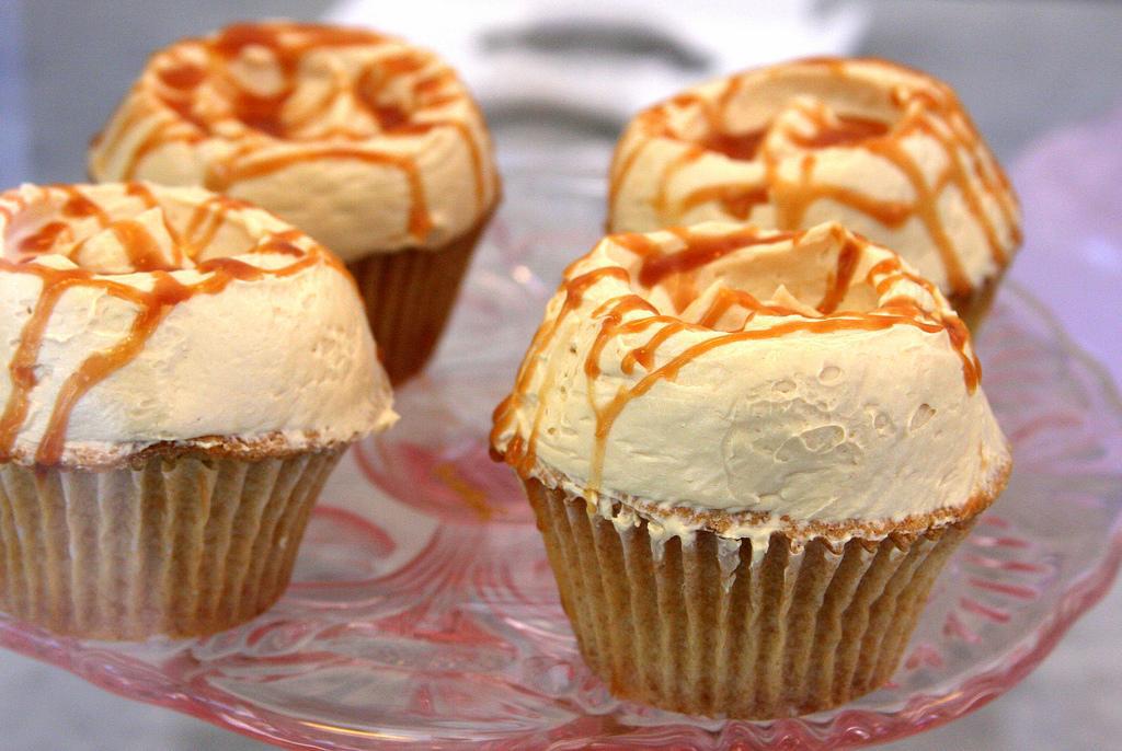 This is an amazing caramel cupcake recipe you should definitely try - photo 8